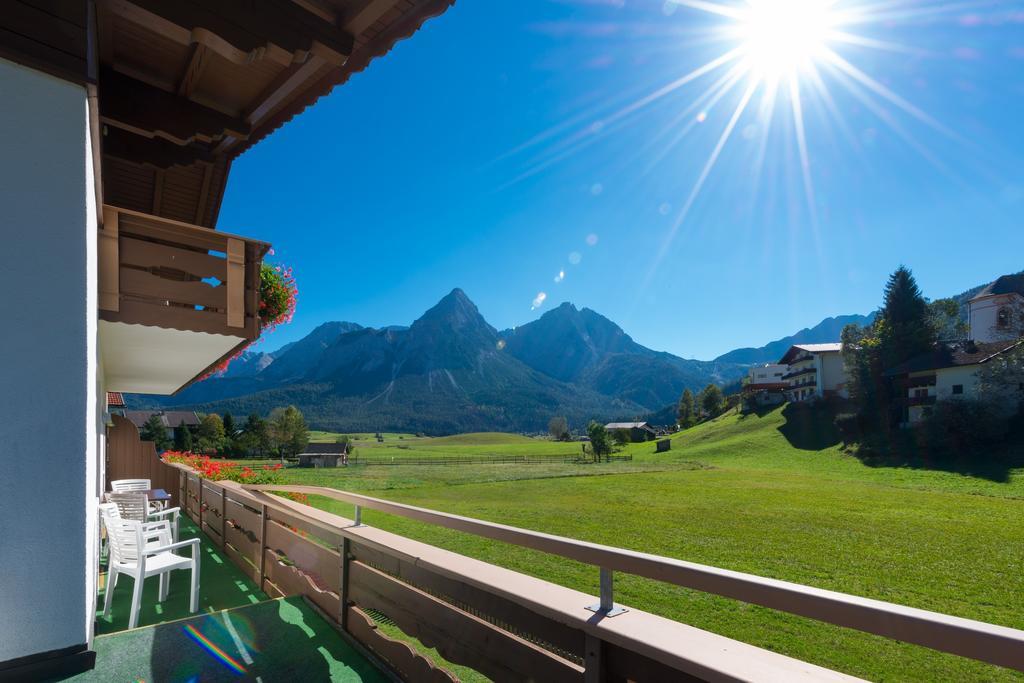 Haus Enzian Daire Lermoos Oda fotoğraf